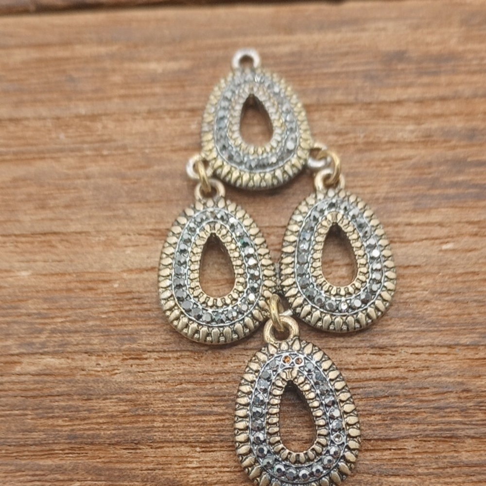 Elegant Sparkle Gold Tone Teardrop Pendant P244